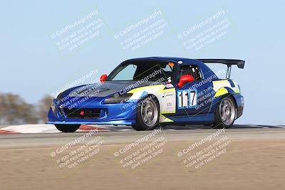 media/Oct-26-2025-CalClub SCCA (Sun) [[8ce1e69566]]/Group 2/Grapevine/